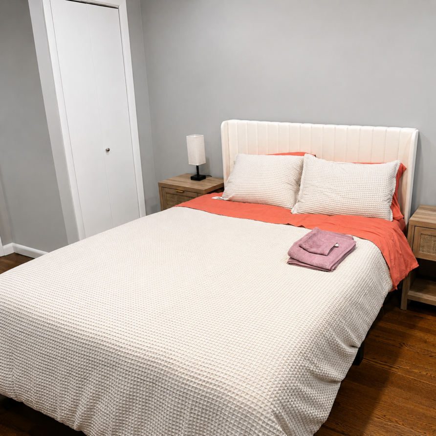 Modern Studio Retreat – Prime Stamford Location